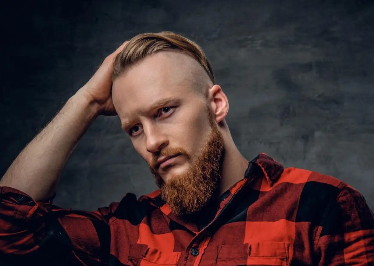 Cortes de pelo atrevidos hombre estilo vikingo