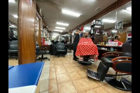 corte tijera barberia jowi