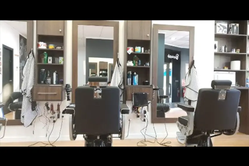 principal barbería empire interior