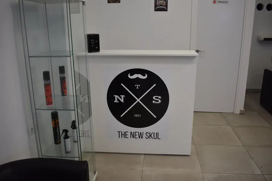 Interior barberia the new skul