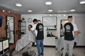 como trabajamos barbería los remedios