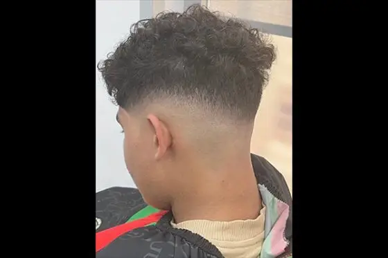 corte curly abdel barbershop