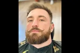 corte perfilado barba bigote