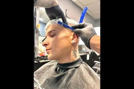 corte perfilado navaja barberia yoman
