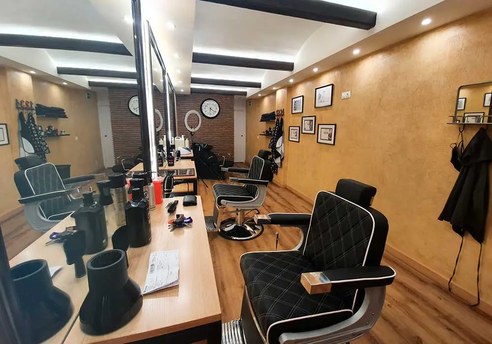 espacio de trabajo Bernaldos barber shop