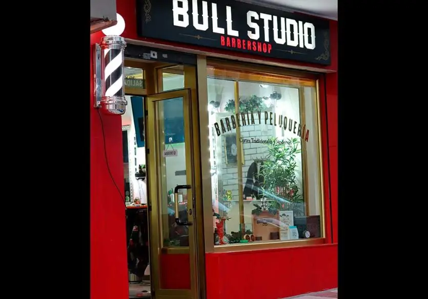 fachada Bull Studio Barberhop