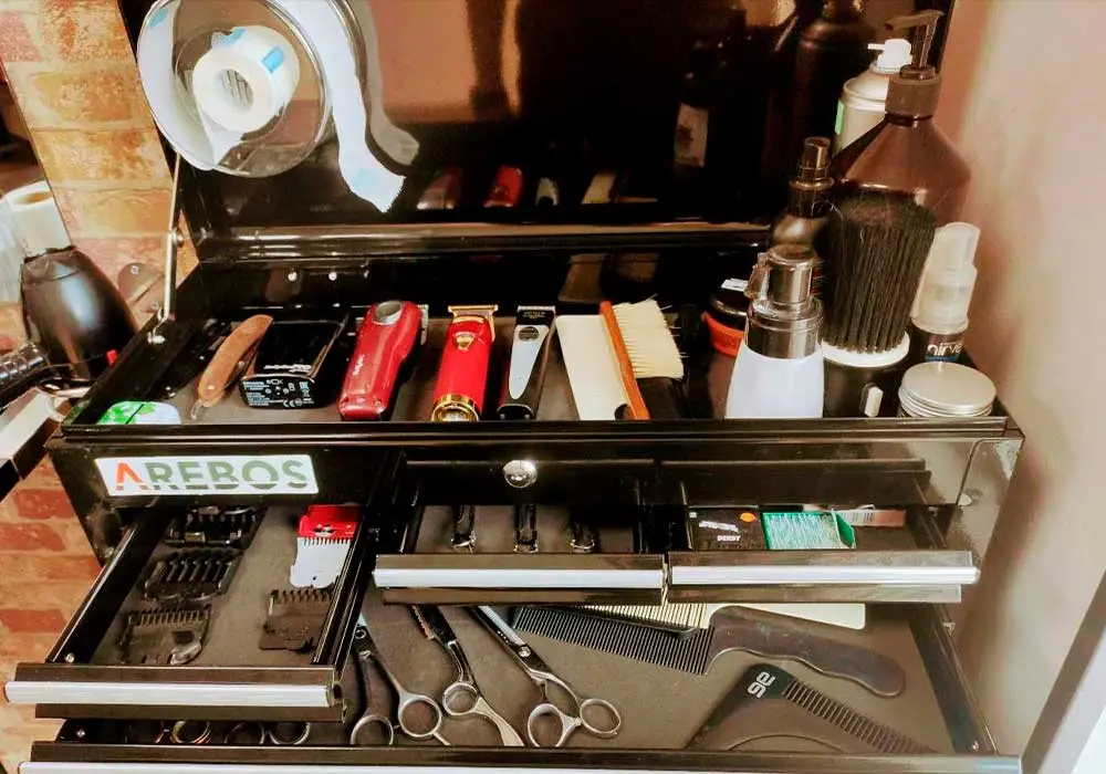 implementos de trabajo barberia peluky