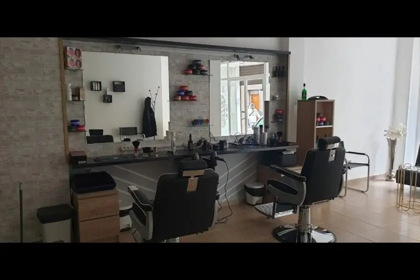 interior barberia shop