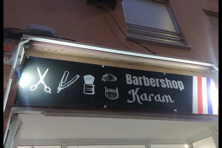 principal Barbería Karam peluquería fuera
