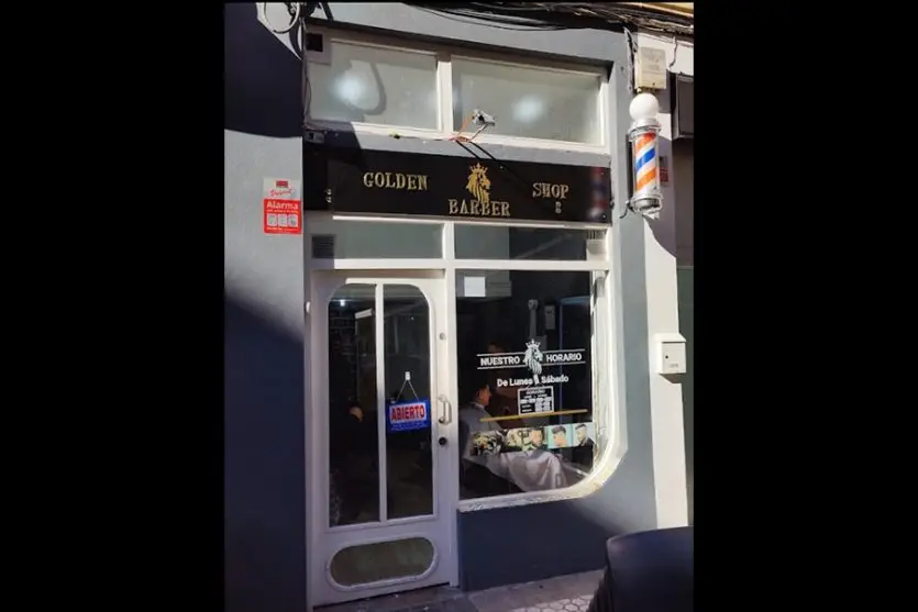 principal GOLDEN BARBER SHOP
