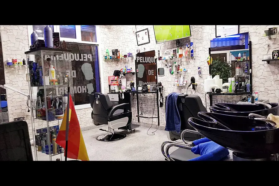 principal interior barberia karim