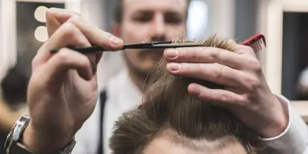 Cortes de pelo con flequillo para hombre: ¿Cuál te sienta mejor?