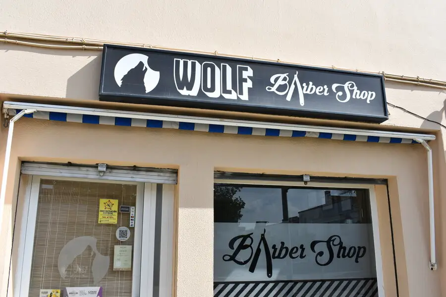 Fachada wolf hair system puerto real