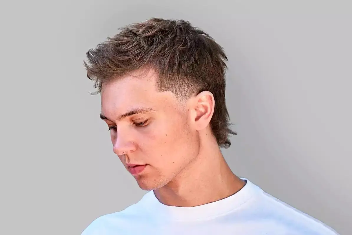 cortes de pelo para verano en hombre de estilo mullet