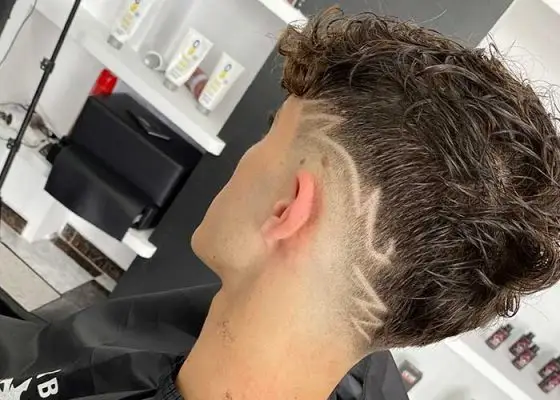 Corte y dibujo ibuu barber shop