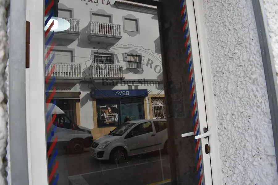 Fachada ostenero barber shop