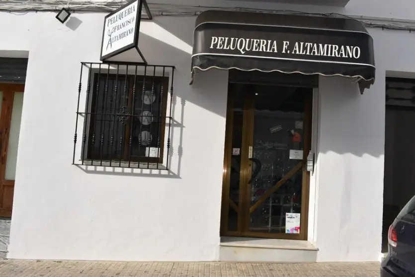 Fachada peluqueria f Altamirano