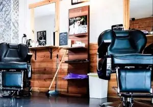 area de trabajo alex pinero peluqueria y barbería