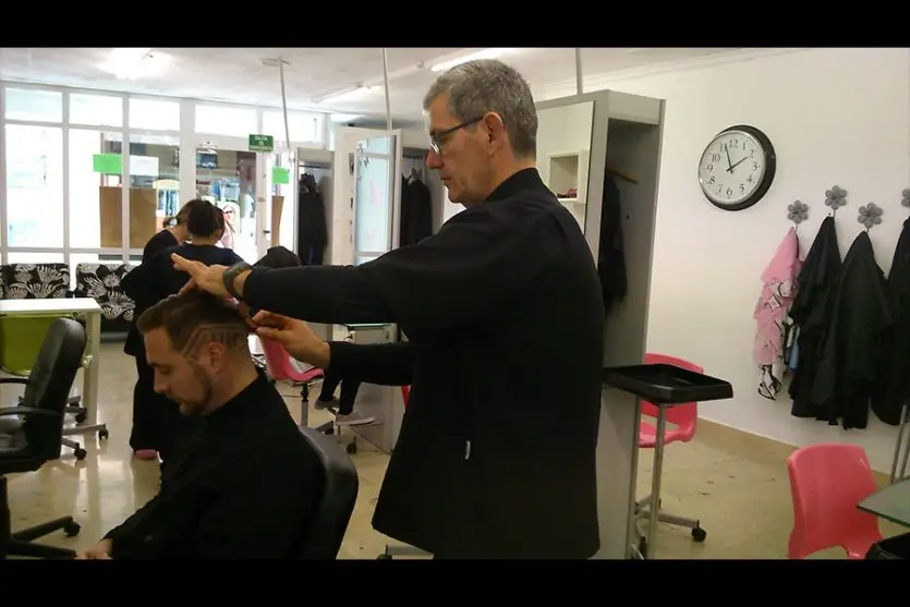 barbero jose antonio lopez peluqueros