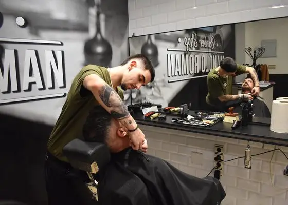 como trabajamos manolo roman barber shop