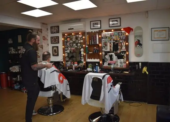 como trabajamos urbano barber shop