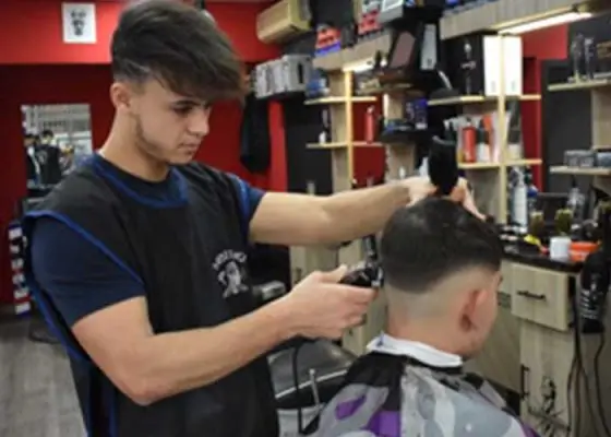 corte Hicham peluquería y barber shop