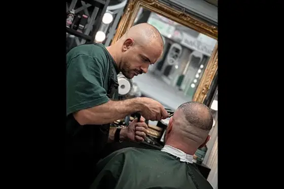 corte chemoustache peluqueros rapado