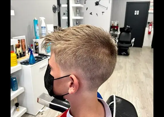 corte degradado niño barberia
