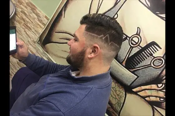 corte estilo bigotes peluqueros