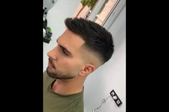 corte estilo essentials peluqueros