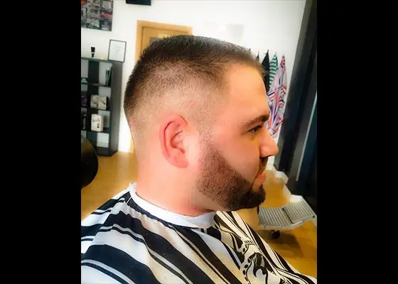 corte rapado barba perfilada
