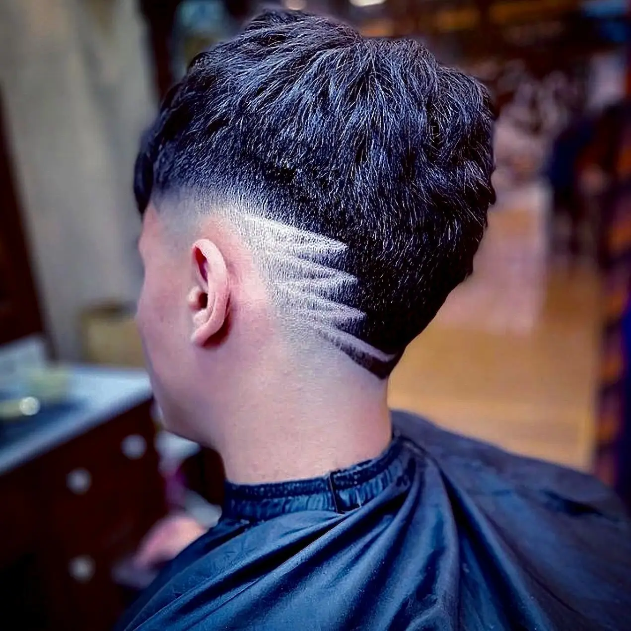 degradado con lineas dom barberia