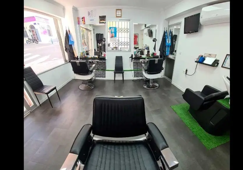 espacio de trabajo manolo la barberia del caballero