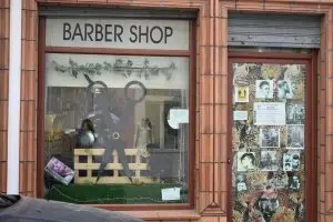 fachada Peluqueria y barberia Starhair