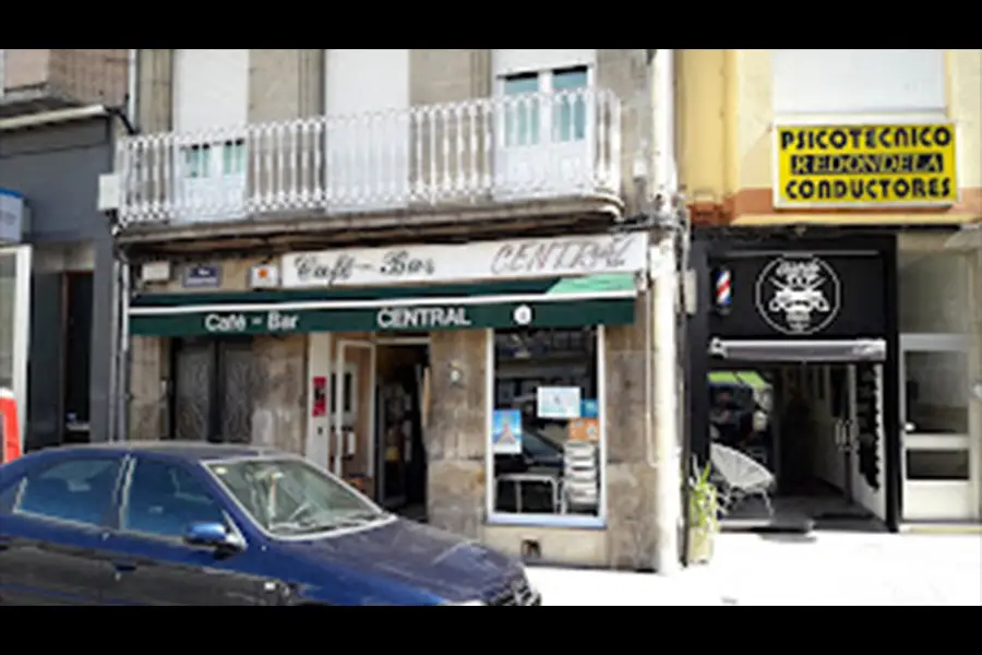 fachada barberia local