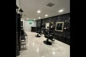 fachada principal barberia interior zona
