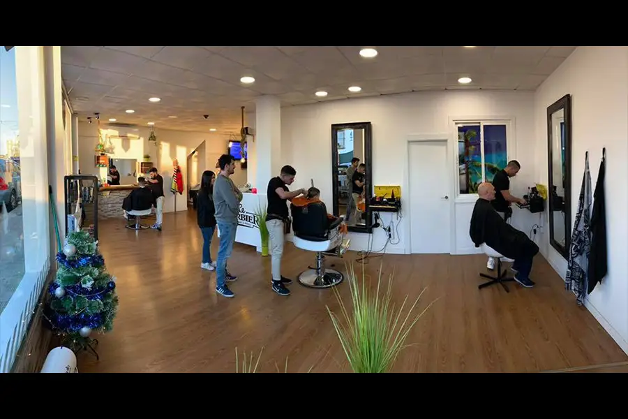 interior barba le barbier