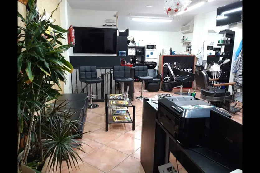 interior barber nour