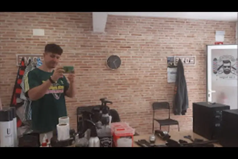 interior barberia