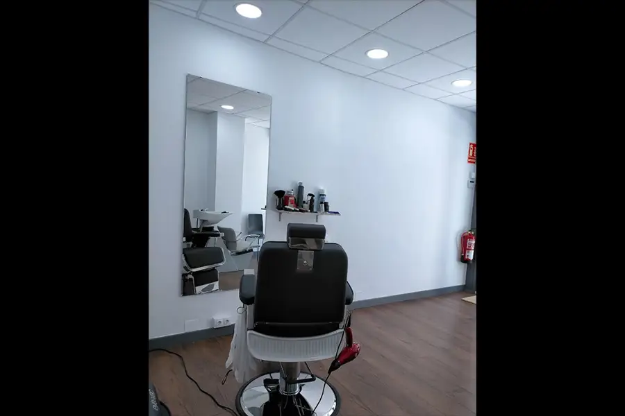 interior barberia cavaleiro