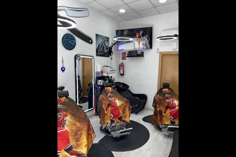 interior barberia jordan