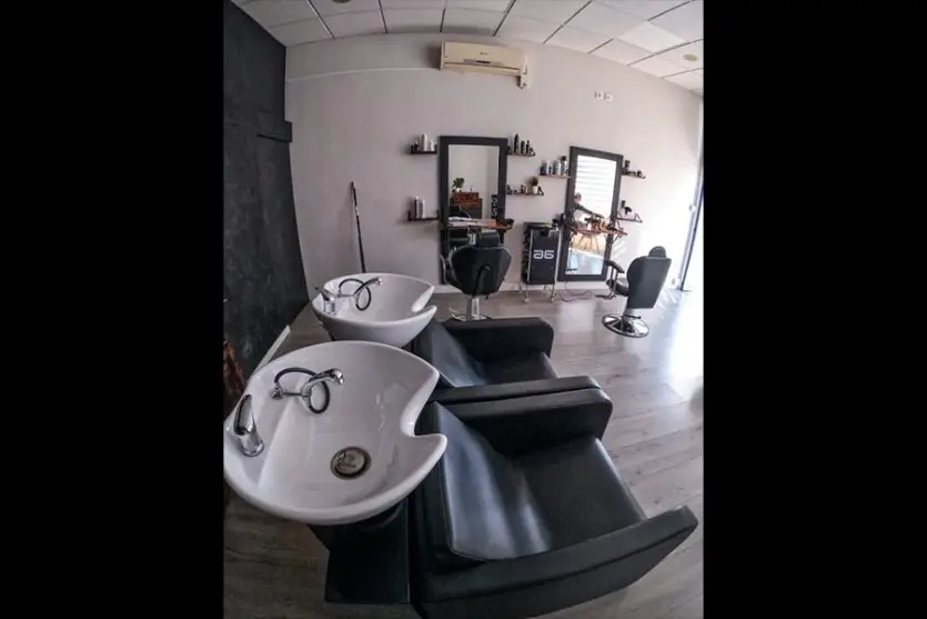 interior barberia moreno