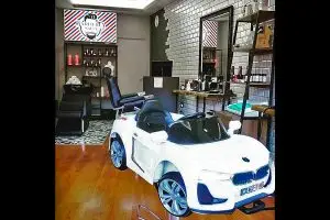 interior barberia salva