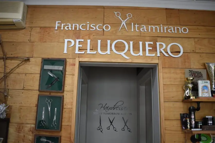 interior francisco altamirano peluquero