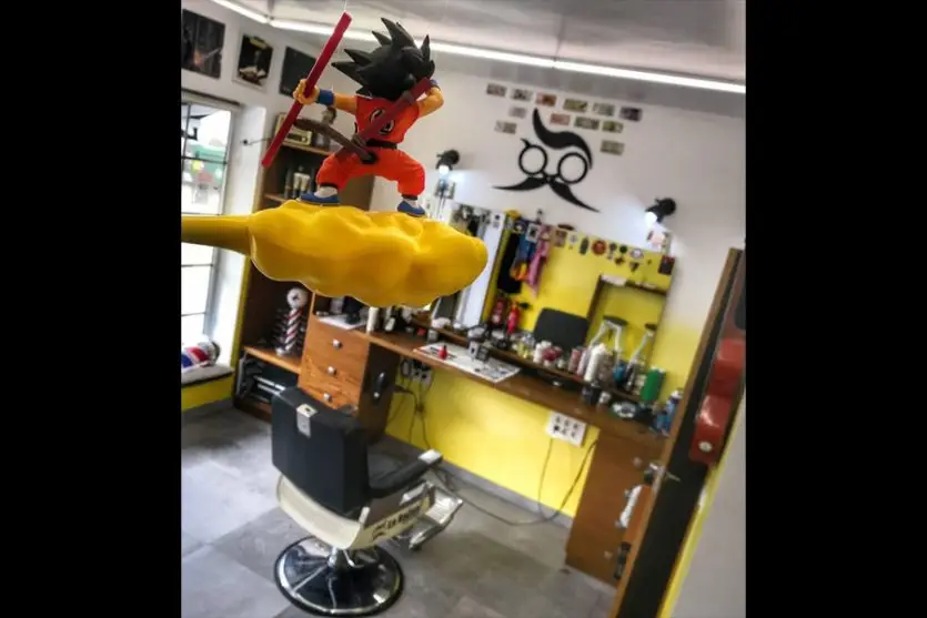 interior goku barberia la razon