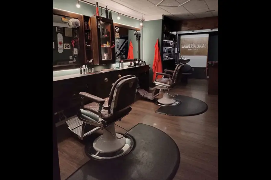 interior la barberia