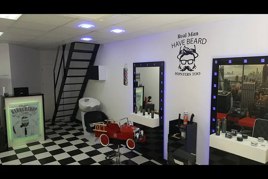 interior marios barber