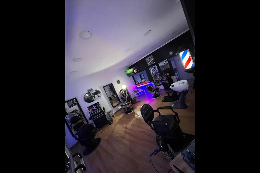 interior principal oasis barber shop