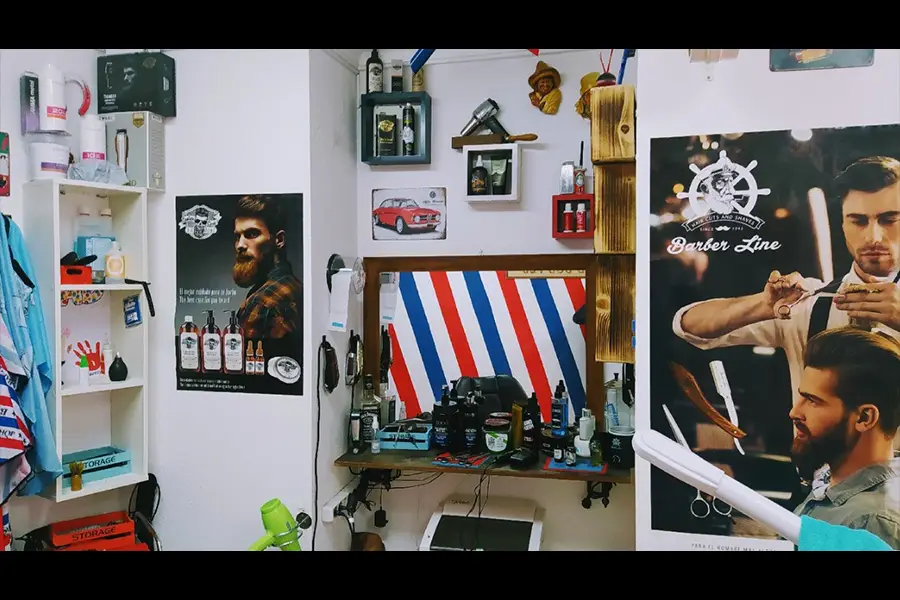 interior riad barbershop