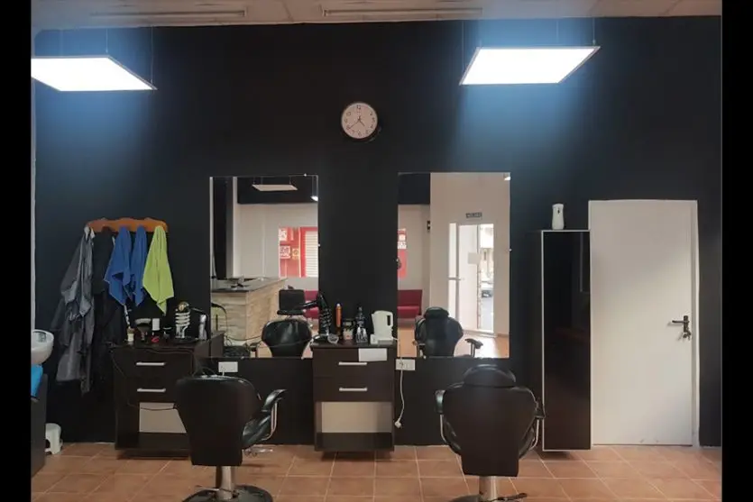interior sillas zakaria barber
